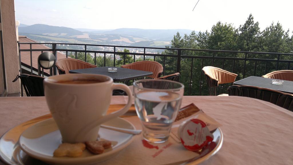 Bellevue Hotel And Resort Бардеев Екстериор снимка