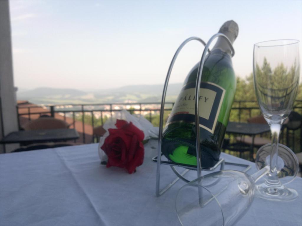 Bellevue Hotel And Resort Бардеев Екстериор снимка
